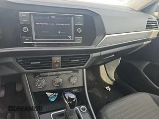 2024 Volkswagen Jetta S with VIN 3VW5M7BU0RM074173, listed as a IAAI auction lot 42813477 with 25,815 mi miles and . Bid and sale history available at DreamBid. Image 1.