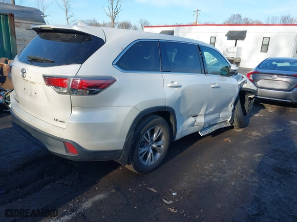 2015 Toyota Highlander LE with VIN 5TDBKRFH7FS194276, listed as a IAAI auction lot 41617493 with 134,342 mi miles. Bid and sale history available at carsss.com. Image 4.