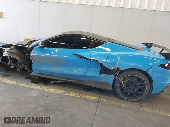2022 Chevrolet Corvette 2LT with VIN 1G1YB2D41N5110421, listed as a IAAI auction lot 40873901 with 7,395 mi miles and . Bid and sale history available at DreamBid. Image 15.