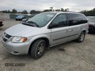 2005 Dodge Caravan with VIN 1D4GP24RX5B110826, listed as a Copart auction lot 82460834 with 157,308 mi miles and Salvage Title. Bid and sale history available at carsss.com. Image 1.