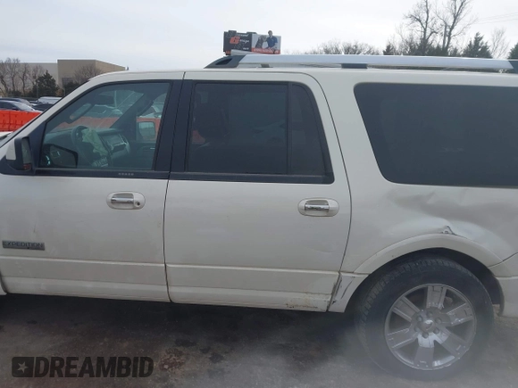 2007 Ford Expedition Max Limited z VIN 1FMFK20577LA18558, wystawiony jako IAAI lot #41475682 z przebiegiem 153 127 mil mil oraz . Historia ofert i sprzedaży dostępna na DreamBid. Obrazek 14.
