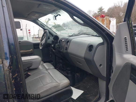 2006 Ford F-150 XL with VIN 1FTRF14W96NB11538, listed as a IAAI auction lot 42013086 with 94,972 mi miles. Bid and sale history available at carsss.com. Image 5.