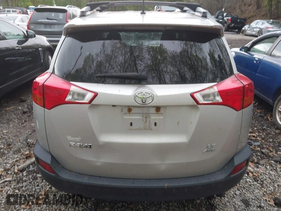 2015 Toyota RAV4 LE with VIN JTMBFREV7FJ023746, listed as a IAAI auction lot 42197974 with 113,655 mi miles and . Bid and sale history available at DreamBid. Image 17.