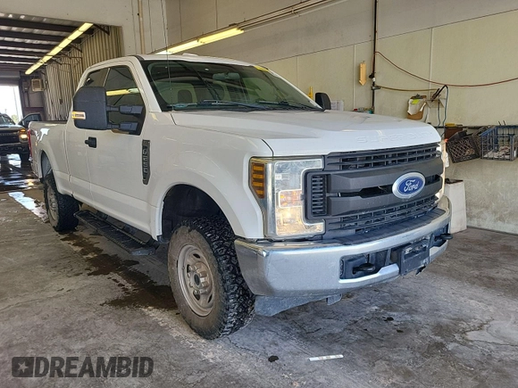 2019 Ford F-250 XL с VIN 1FT7X2B64KEE42034, выставлен на аукционе IAAI как лот 42785447 с пробегом 170 756 миль миль и . История ставок и продаж доступна на DreamBid. Изображение 9.
