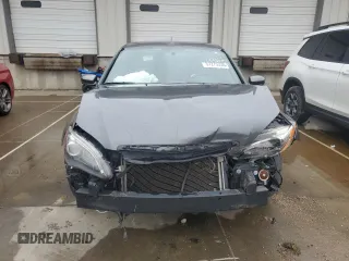 2012 Chrysler 200 Touring z VIN 1C3CCBBG3CN296962, wystawiony jako Copart lot #57275335 z przebiegiem 151 466 mil mil oraz Szkoda całkowita • Salvage title. Historia ofert i sprzedaży dostępna na DreamBid. Obrazek 5.