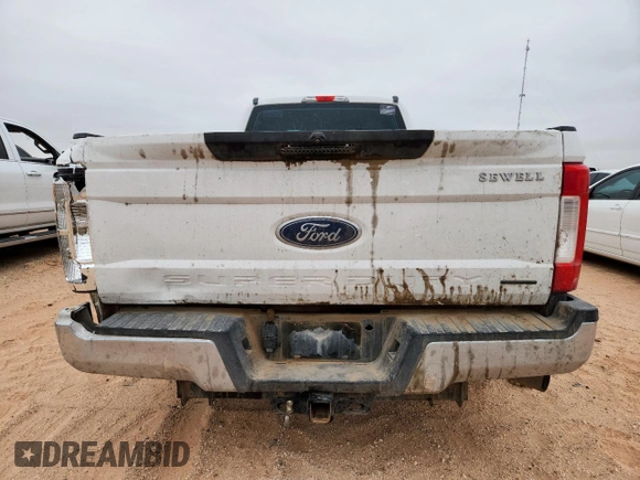 2017 Ford F-250 XL z VIN 1FT7W2A67HEF11151, wystawiony jako Copart lot #57052135 z przebiegiem 237 681 mil mil oraz Szkoda całkowita • Salvage title. Historia ofert i sprzedaży dostępna na DreamBid. Obrazek 6.