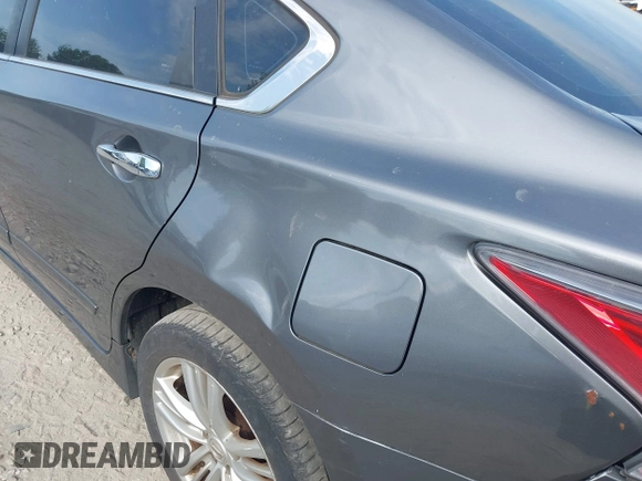 2014 Nissan Altima 2.5 S with VIN 1N4AL3AP1EC401416, listed as a IAAI auction lot 42165064 with 139,314 mi miles. Bid and sale history available at carsss.com. Image 15.