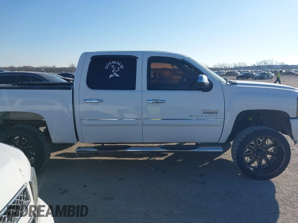 2009 Chevrolet Silverado 1500 LT with VIN 3GCEC23J89G284239, listed as a IAAI auction lot 41394941 with 341,236 mi miles. Bid and sale history available at carsss.com. Image 13.