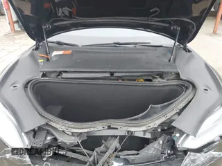 2018 Tesla Model S 75D with VIN 5YJSA1E22JF282828, listed as a IAAI auction lot 41595543 with 72,571 mi miles and . Bid and sale history available at DreamBid. Image 10.