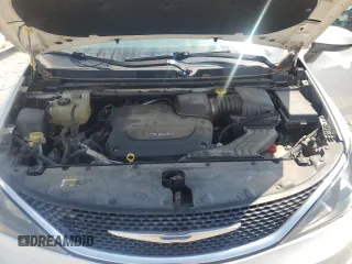 2018 Chrysler Pacifica Touring with VIN 2C4RC1DG9JR130510, listed as a Copart auction lot 63983325 with 201,474 mi miles and Clean title. Bid and sale history available at DreamBid. Image 12.