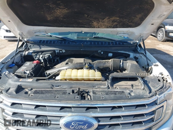 2020 Ford Expedition XLT with VIN 1FMJU1HT6LEA24349, listed as a IAAI auction lot 41218383 with 121,157 mi miles. Bid and sale history available at carsss.com. Image 10.