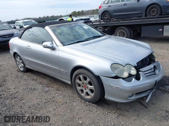 2004 Mercedes-Benz CLK 320 z VIN WDBTK65G54T009988, wystawiony jako IAAI lot #42079933 z przebiegiem Nie podano mil oraz . Historia ofert i sprzedaży dostępna na DreamBid. Obrazek 1.