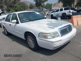 2008 Mercury Grand Marquis LS z VIN 2MEFM75V98X638562, wystawiony jako IAAI lot #42439484 z przebiegiem 138 550 mil mil oraz . Historia ofert i sprzedaży dostępna na DreamBid. Obrazek 1.