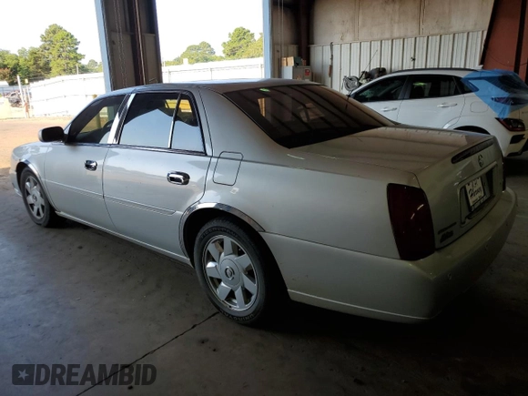 2002 Cadillac DeVille DTS with VIN 1G6KF57952U303332, listed as a Copart auction lot 61852523 with 173,500 mi miles and Clean Title. Bid and sale history available at carsss.com. Image 2.
