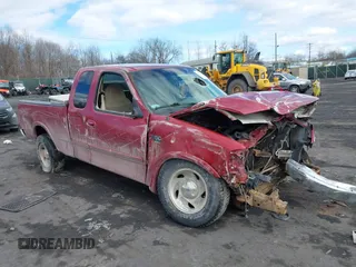 2000 Ford F-150 XL with VIN 1FTRX18W8YNB08110, listed as a IAAI auction lot 41701007 with 92,783 mi miles. Bid and sale history available at carsss.com. Image 1.