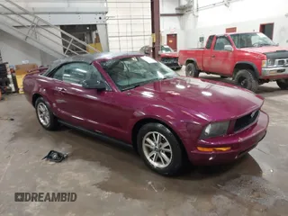2005 Ford Mustang Deluxe with VIN 1ZVFT84N555227763, listed as a IAAI auction lot 41692270 with 150,423 mi miles. Bid and sale history available at carsss.com. Image 1.