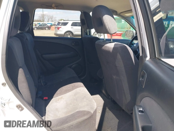 2005 Mitsubishi Outlander XLS with VIN JA4LX41F55U004879, listed as a IAAI auction lot 41835968 with 212,199 mi miles. Bid and sale history available at carsss.com. Image 8.