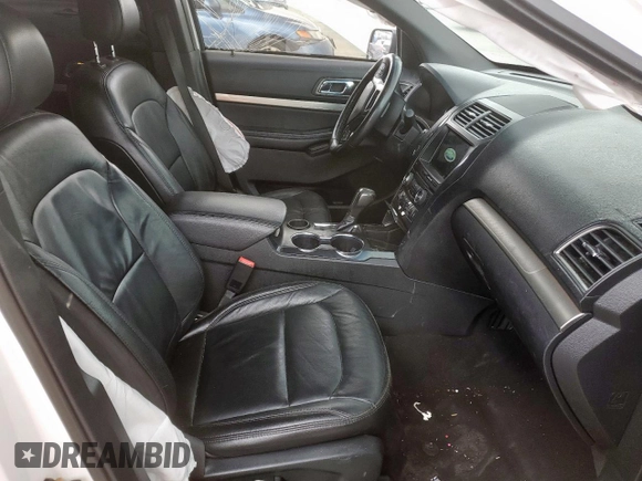 2018 Ford Explorer XLT z VIN 1FM5K7D8XJGC54456, wystawiony jako Copart lot #61671915 z przebiegiem 101 569 mil mil oraz Czysty tytuł • Clean title. Historia ofert i sprzedaży dostępna na DreamBid. Obrazek 7.