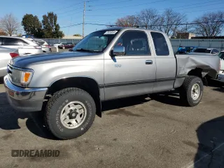 1995 Toyota T100 z VIN JT4VD22FXS0007824, wystawiony jako Copart lot #79159804 z przebiegiem 89 139 mil mil oraz Szkoda całkowita • Salvage title. Historia ofert i sprzedaży dostępna na DreamBid. Obrazek 1.
