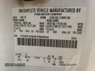 2015 Ford F-350 z VIN 1FDRF3G63FEB69924, wystawiony jako Copart lot #48172354 z przebiegiem 378 948 mil mil oraz Szkoda całkowita • Salvage title. Historia ofert i sprzedaży dostępna na DreamBid. Obrazek 12.