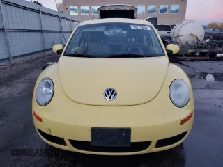 2006 Volkswagen New Beetle Coupe with VIN 3VWRR31C56M401716, listed as a Copart auction lot 78274844 with 185,514 mi miles and Salvage Title. Bid and sale history available at carsss.com. Image 5.