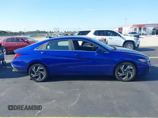 2024 Hyundai Elantra SEL с VIN KMHLS4DG6RU815603, выставлен на аукционе IAAI как лот 42299061 с пробегом 1 193 миль миль и . История ставок и продаж доступна на DreamBid. Изображение 13.