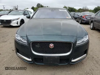 2017 Jaguar XF with VIN SAJBJ4BN0HCY31726, listed as a Copart auction lot 72840804 with 89,991 mi miles and Clean Title. Bid and sale history available at DreamBid. Image 5.