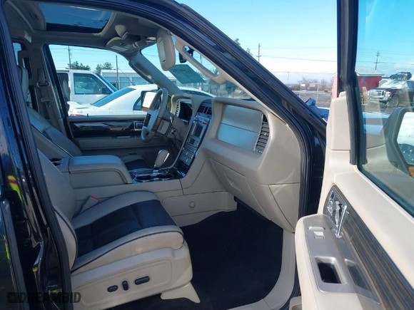 2010 Lincoln Navigator with VIN 5LMJJ2J59AEJ09125, listed as a IAAI auction lot 41549793 with 201,502 mi miles. Bid and sale history available at carsss.com. Image 5.