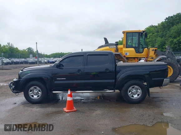 2011 Toyota Tacoma with VIN 3TMLU4EN9BM058136, listed as a IAAI auction lot 42470638 with 143,074 mi miles and . Bid and sale history available at DreamBid. Image 14.