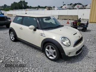 2008 MINI Hardtop S with VIN WMWMF73548TT86932, listed as a Copart auction lot 65881935 with 184,482 mi miles and Clean title. Bid and sale history available at DreamBid. Image 4.