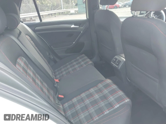 2020 Volkswagen GTI S с VIN 3VW5T7AU3LM006025, выставлен на аукционе IAAI как лот 41833569 с пробегом 73 979 миль миль и . История ставок и продаж доступна на DreamBid. Изображение 8.