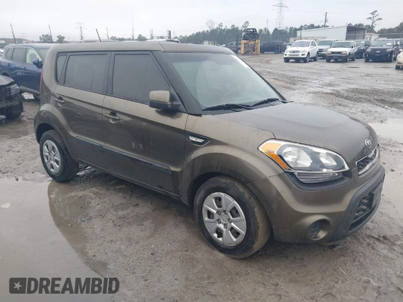 2013 Kia Soul with VIN KNDJT2A51D7506841, listed as a IAAI auction lot 41757317 with 171,439 mi miles. Bid and sale history available at carsss.com. Image 1.