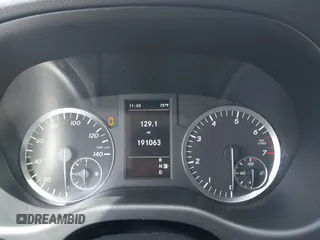 2016 Mercedes-Benz Metris Passenger z VIN WD4PG2EEXG3132028, wystawiony jako IAAI lot #42286567 z przebiegiem 191 063 mil mil oraz . Historia ofert i sprzedaży dostępna na DreamBid. Obrazek 7.