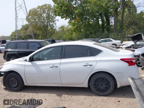 2017 Nissan Sentra S with VIN 3N1AB7AP5HY289268, listed as a IAAI auction lot 40318804 with 137,565 mi miles. Bid and sale history available at carsss.com. Image 15.