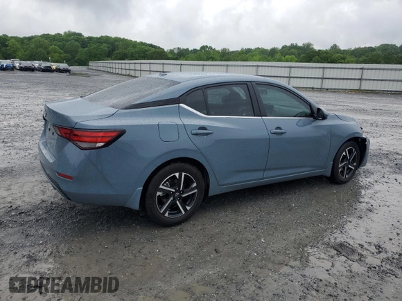 2025 Nissan Sentra SV z VIN 3N1AB8CV2SY267348, wystawiony jako Copart lot #54472065 z przebiegiem 1 780 mil mil oraz Szkoda całkowita • Salvage title. Historia ofert i sprzedaży dostępna na DreamBid. Obrazek 3.