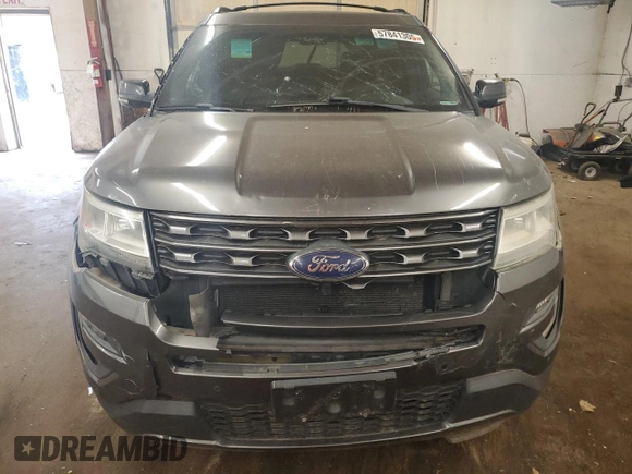 2017 Ford Explorer XLT z VIN 1FM5K8D88HGB26121, wystawiony jako Copart lot #57841305 z przebiegiem 114 157 mil mil oraz Czysty tytuł • Clean title. Historia ofert i sprzedaży dostępna na DreamBid. Obrazek 5.