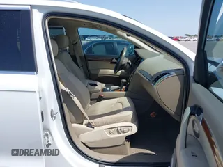 2015 Audi Q7 S line Prestige with VIN WA1DGAFE5FD028605, listed as a IAAI auction lot 42313627 with 143,287 mi miles and . Bid and sale history available at DreamBid. Image 5.