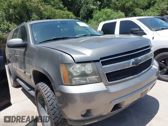2007 Chevrolet Tahoe LT with VIN 1GNFC13007J405418, listed as a IAAI auction lot 42631830 with 225,156 mi miles and . Bid and sale history available at DreamBid. Image 1.