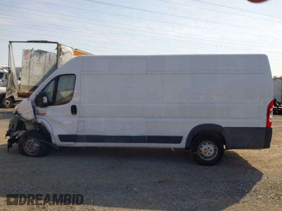 2018 Ram ProMaster Cargo with VIN 3C6URVJG1JE152160, listed as a IAAI auction lot 41758214 with 91,856 mi miles. Bid and sale history available at carsss.com. Image 15.