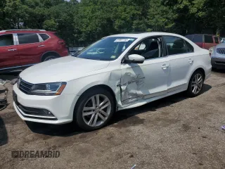 2017 Volkswagen Jetta SEL with VIN 3VWL17AJ2HM211751, listed as a Copart auction lot 61907755 with 64,668 mi miles and Salvage title. Bid and sale history available at DreamBid. Image 1.