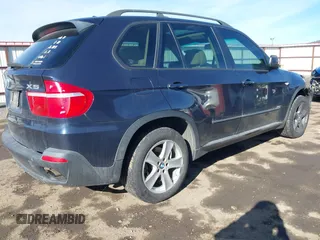 2008 BMW X5 3.0si with VIN 5UXFE435X8L006598, listed as a IAAI auction lot 41692431 with 202,730 mi miles. Bid and sale history available at carsss.com. Image 4.