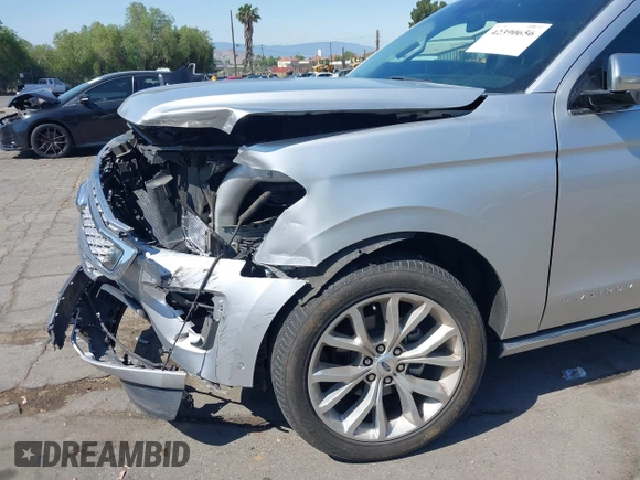 2019 Ford Expedition Max Platinum with VIN 1FMJK1MT1KEA51615, listed as a IAAI auction lot 42390656 with 49,615 mi miles and . Bid and sale history available at DreamBid. Image 6.