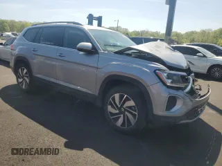 2024 Volkswagen Atlas SE with VIN 1V2WR2CA4RC567340, listed as a Copart auction lot 54665765 with 24,743 mi miles and Salvage title. Bid and sale history available at DreamBid. Image 4.