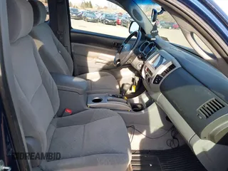 2008 Toyota Tacoma with VIN 5TEUU42N68Z533231, listed as a IAAI auction lot 41588789 with 114,423 mi miles and . Bid and sale history available at DreamBid. Image 5.