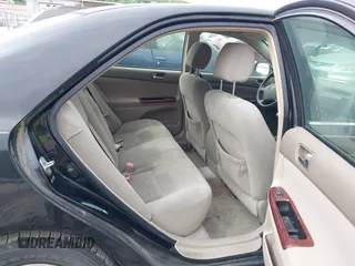 2005 Toyota Camry STD z VIN 4T1BE32K55U005622, wystawiony jako IAAI lot #42418784 z przebiegiem 196 077 mil mil oraz . Historia ofert i sprzedaży dostępna na DreamBid. Obrazek 8.