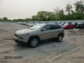 2017 Jeep Cherokee Latitude with VIN 1C4PJMCB0HW500104, listed as a Copart auction lot 59167775 with 123,237 mi miles and Non repairable. Bid and sale history available at DreamBid. Image 15.