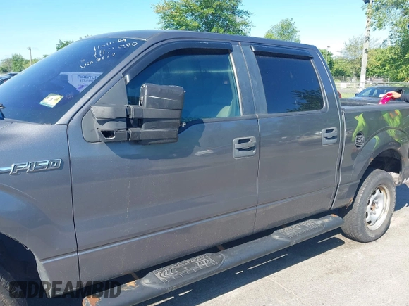 2009 Ford F-150 XL z VIN 1FTRW14819FB18628, wystawiony jako IAAI lot #42303828 z przebiegiem 193 672 mil mil oraz . Historia ofert i sprzedaży dostępna na DreamBid. Obrazek 18.