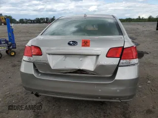 2014 Subaru Legacy Premium z VIN 4S3BMCC68E3005614, wystawiony jako Copart lot #57376495 z przebiegiem Nie podano mil oraz Szkoda całkowita • Salvage title. Historia ofert i sprzedaży dostępna na DreamBid. Obrazek 6.