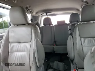 2015 Toyota Sienna XLE с VIN 5TDYK3DC7FS571431, выставлен на аукционе Copart как лот 57173595 с пробегом 305 940 миль миль и Списание • Salvage title. История ставок и продаж доступна на DreamBid. Изображение 10.