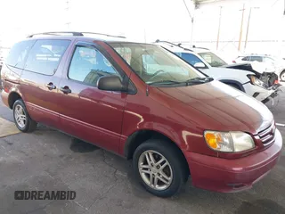 2002 Toyota Sienna LE z VIN 4T3ZF13C02U473719, wystawiony jako IAAI lot #42272685 z przebiegiem 301 288 mil mil oraz . Historia ofert i sprzedaży dostępna na DreamBid. Obrazek 1.